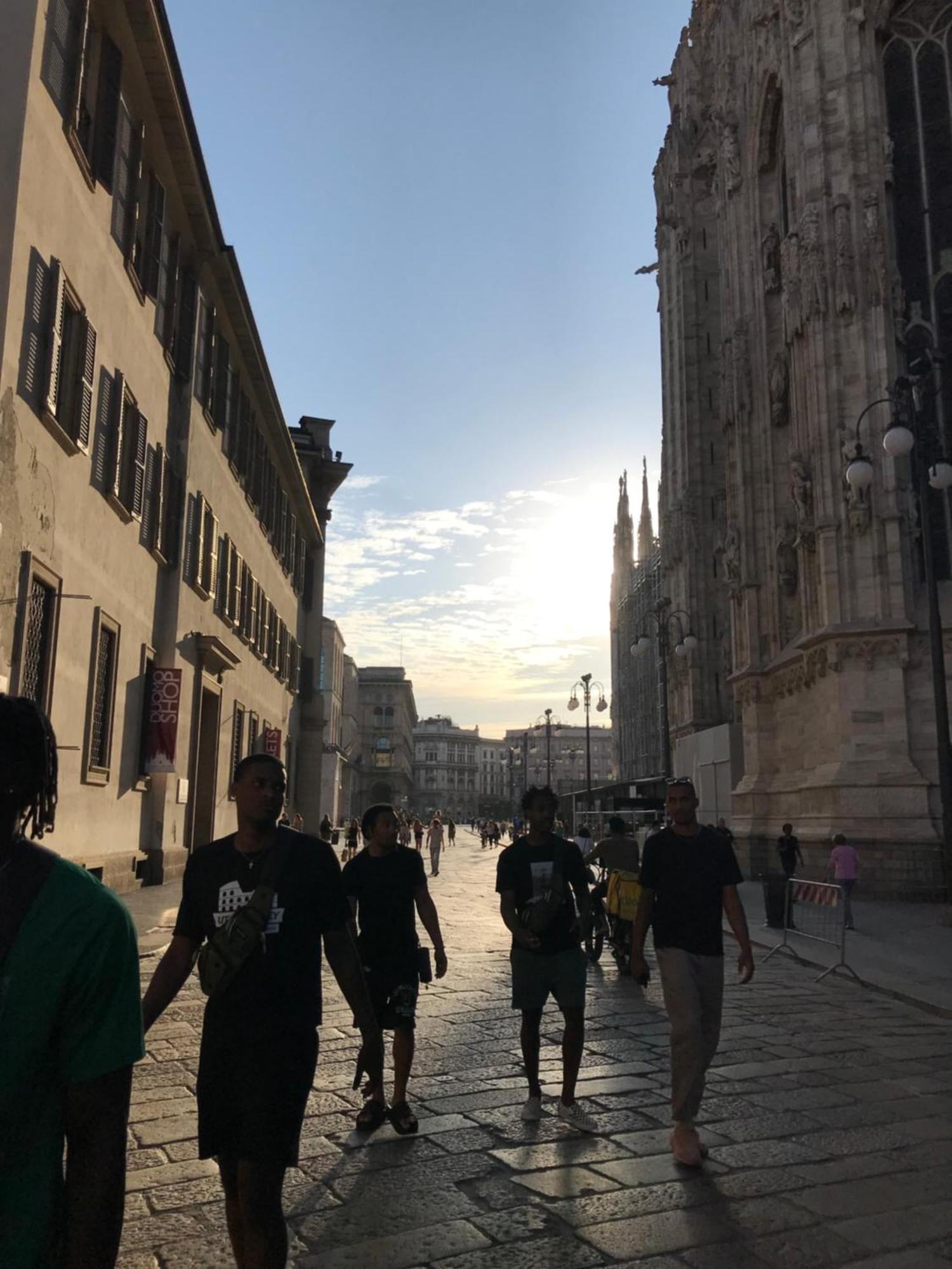 Free 30 Minutes Preemptive Cognitive Disconnect Therapy Price Location Real Duomo Palace Mini Suite Milan Bagian luar foto