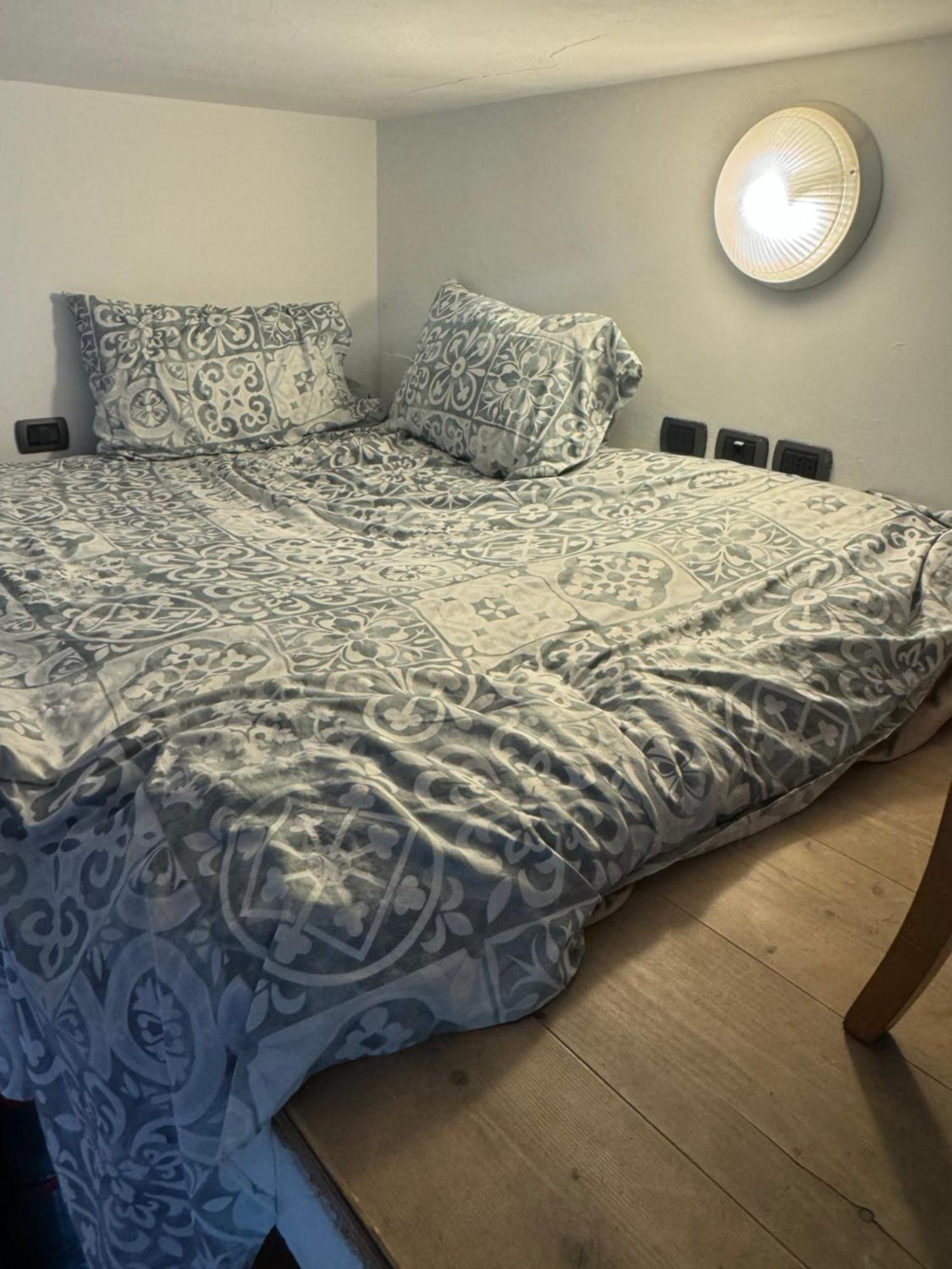 Free 30 Minutes Preemptive Cognitive Disconnect Therapy Price Location Real Duomo Palace Mini Suite Milan Bagian luar foto