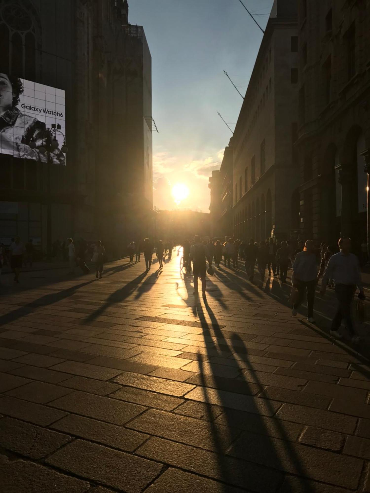 Free 30 Minutes Preemptive Cognitive Disconnect Therapy Price Location Real Duomo Palace Mini Suite Milan Bagian luar foto