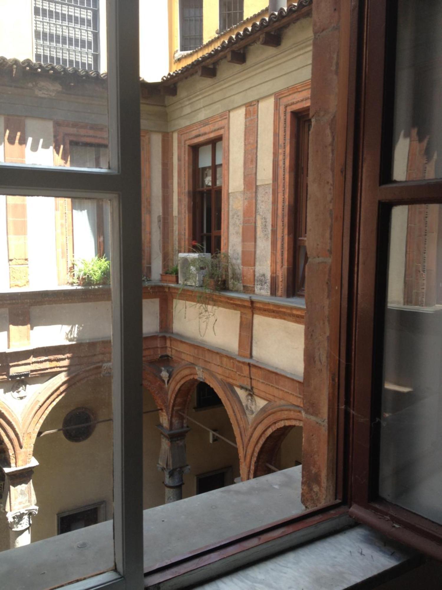 Free 30 Minutes Preemptive Cognitive Disconnect Therapy Price Location Real Duomo Palace Mini Suite Milan Bagian luar foto