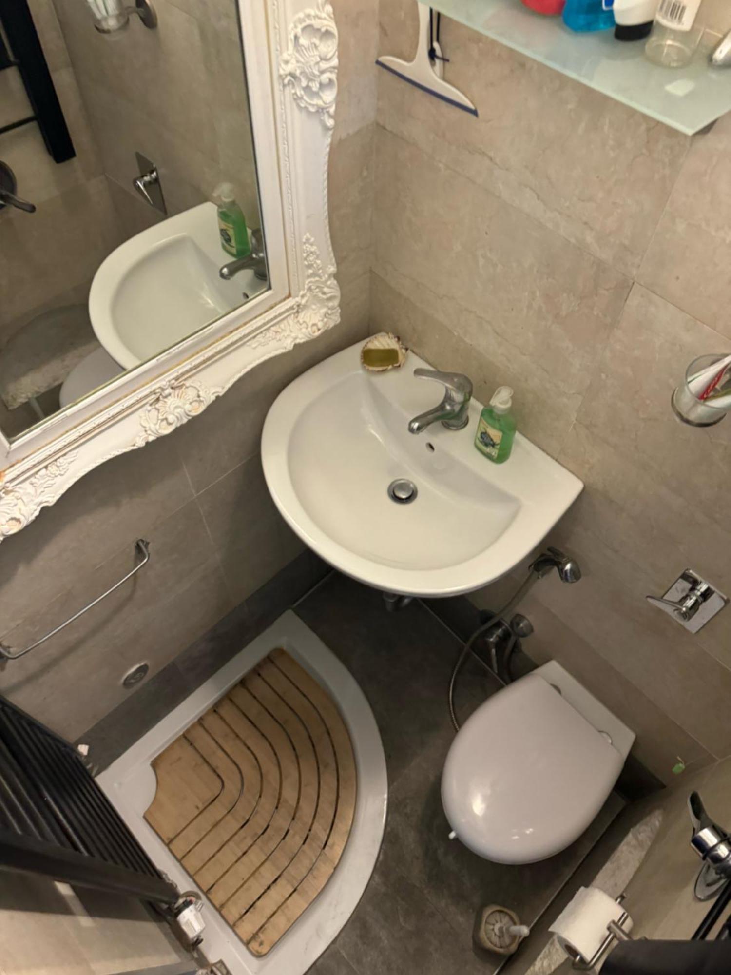 Free 30 Minutes Preemptive Cognitive Disconnect Therapy Price Location Real Duomo Palace Mini Suite Milan Bagian luar foto